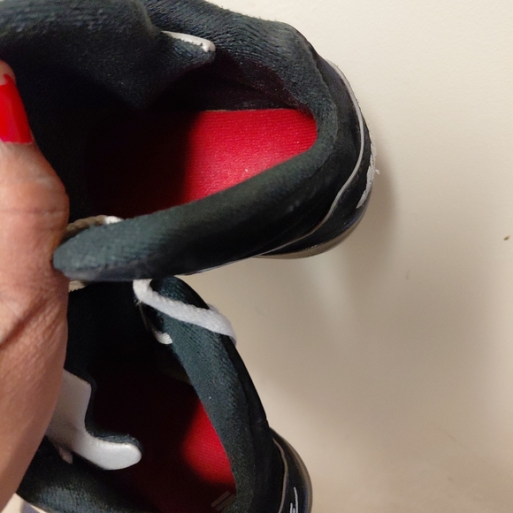 Toddler Boys Black Jordans Size 12 - Picture 14 of 14